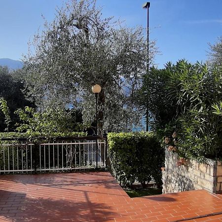 Villa Sul Lago Con Pontile Privato A Brenzone Sul Garda - Unique And Exclusive Brenzone sul Garda Exterior foto