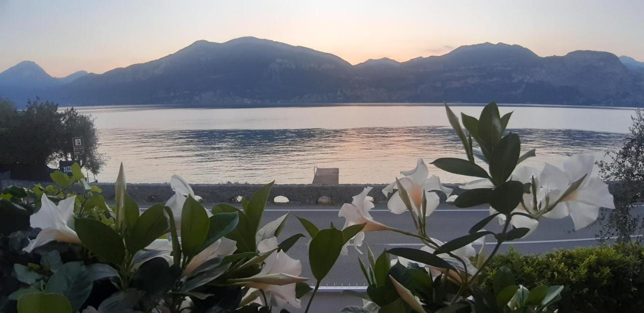 Villa Sul Lago Con Pontile Privato A Brenzone Sul Garda - Unique And Exclusive Brenzone sul Garda Exterior foto